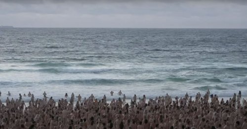Photographer Gathers 2,500 Nude Volunteers on Bondi Beach For Photo