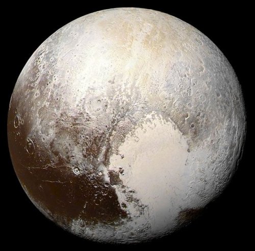 This Amazing High-Res View of Pluto Was Made Using 26 New NASA Photos