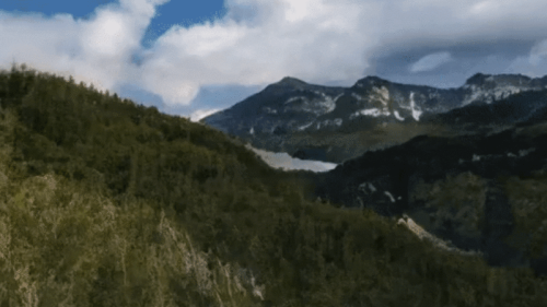 Mindboggling AI Program Allows You to 'Fly' Into a Landscape Photograph
