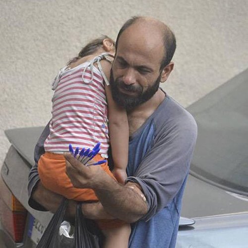 Touching Photo Goes Viral, Raises Over $150,000 for Syrian Refugee