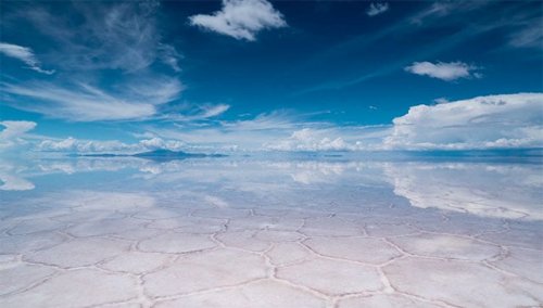 A Time-Lapse of the World's Largest Salt Flat, Where the Earth Reflects the Sky