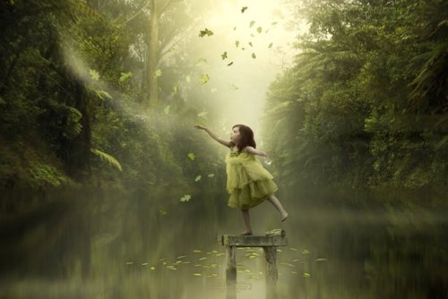 Photographer Creates a Fantasy World for Her One-Handed Daughter to Show Her Anything is Possible