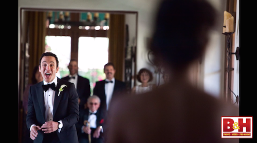 Tutorial Shares Tips for Capturing the 'First Look' at a Wedding