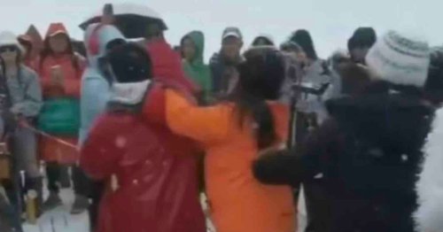 Tourists Fight Over Selfie Spot on Top of 15,000 Foot Mountain