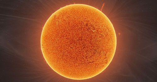 Incredible Sun Image Showing Solar Tornado that’s Over 75,000 Miles Tall