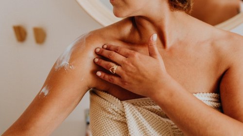 2in1: Diese Bodylotion pflegt und ersetzt sogar dein Parfum