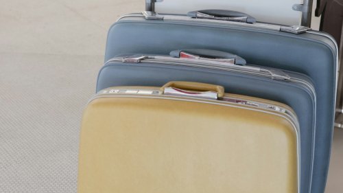 Alleine reisen als Frau: Darum kann ein Zettel im Koffer deinen Urlaub retten