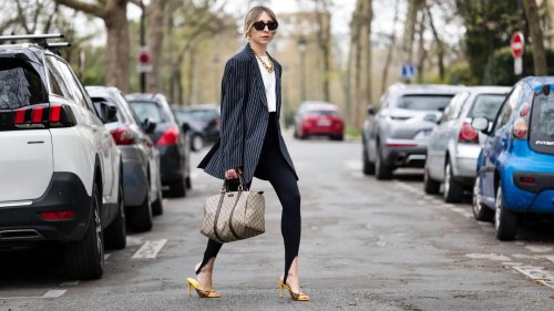 Die perfekte Leggings für die Frau ab 50: Von dieser Marke kaufen wir sonst nur Schuhe