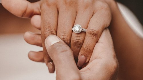 3 Sternzeichen bekommen noch im Mai einen Heiratsantrag