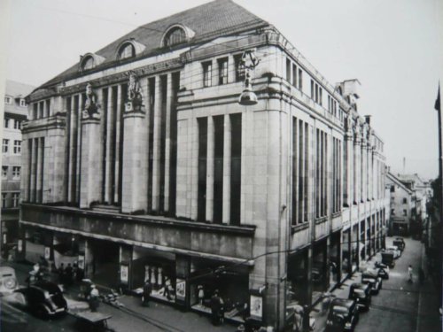 Ausstellung „Konsumtempel“ ab Oktober