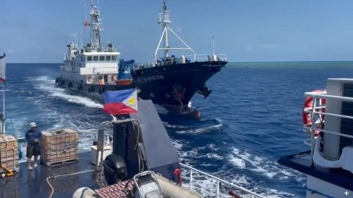 China attempts to block Filipinos in another mission to Scarborough