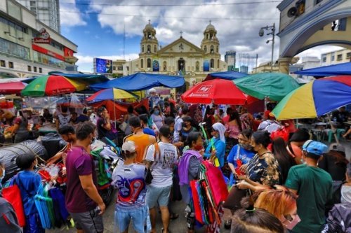 New COVID-19 cases projected to hit 4,000 on New Year's Day, peak may surpass Delta wave