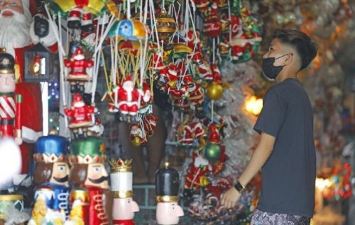 Metro Manila mayors require bazaar, tiangge workers to be fully vaccinated