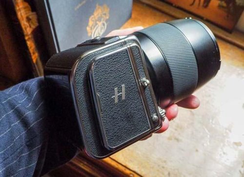 Hasselblad CFV II 50C and the 907X Hands-on Photos | Photography Blog