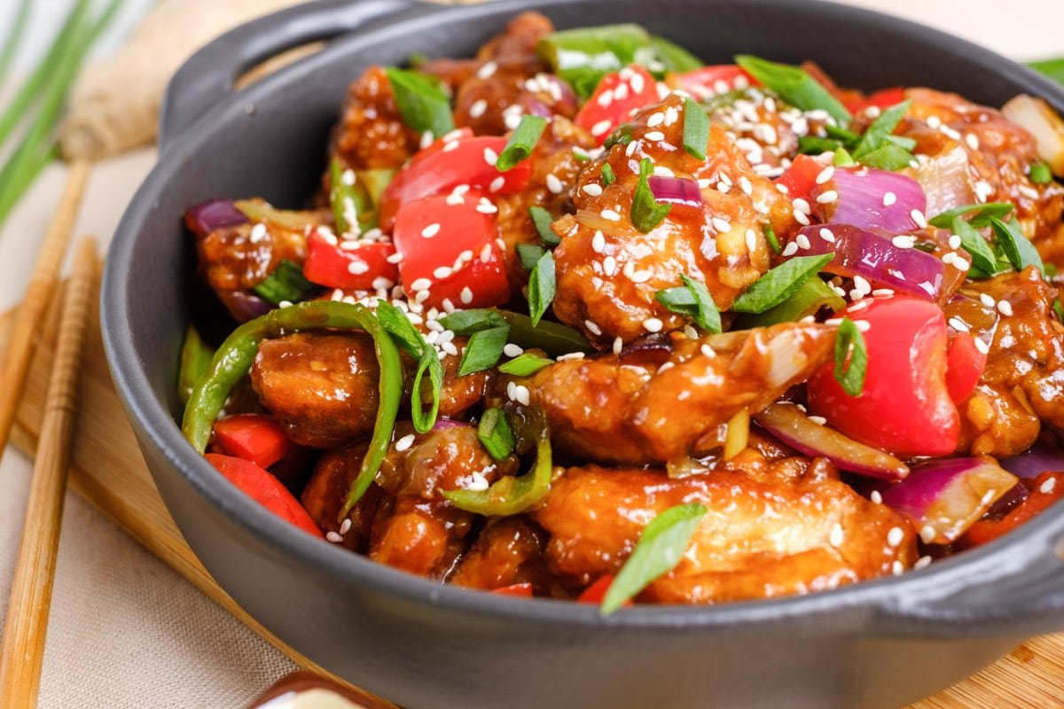 Easy Restaurant-style Chilli Chicken - Piping Pot Curry