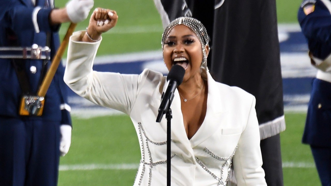 Watch Jazmine Sullivan and Eric Church Sing the National Anthem at Super Bowl 2021