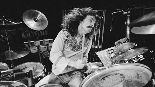 Remembering Rush’s Ridiculously Good Drummer Neil Peart With 5 Live Videos