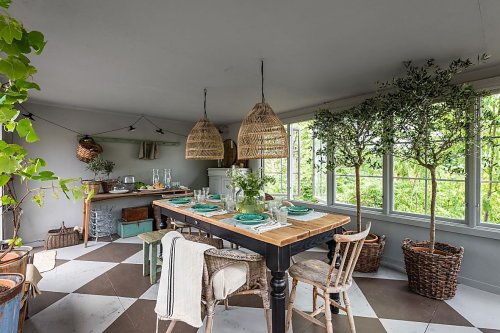 Une petite maison en bois de 63m2 à la décoration scandinave