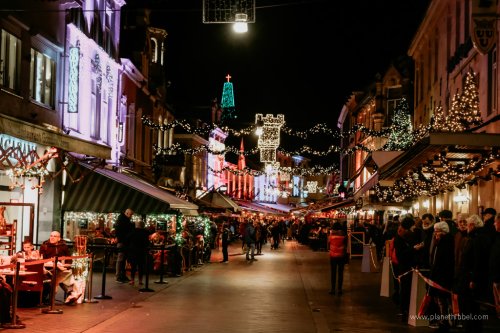 Die niederländische Weihnachtsstadt Valkenburg: Tipps für einen Besuch: Weihnachtspomp, Paraden und Höhlenmärkte
