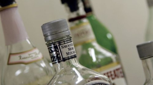 Calls for the minimum price of a unit of alcohol in Scotland to increase