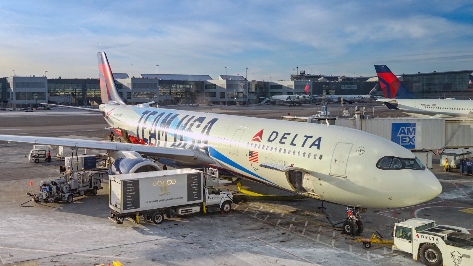 Why Delta Air Lines Has Been Cancelling So Many Flights Last-Minute In 2026 - cover