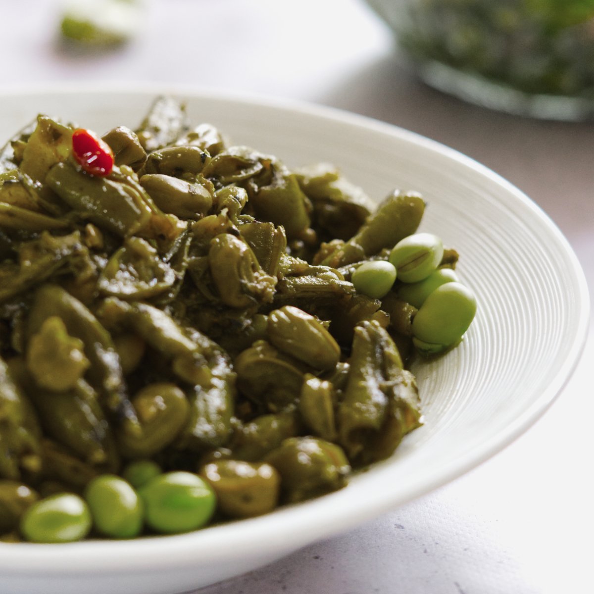 Foul Akhdar Bi Zeit (Vegan Green Broad Beans)