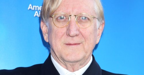 T Bone Burnett Will Pen Original Music for Broadway's Jean Smart-Led Call Me Izzy