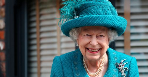 Queen's hilarious note to chef after discovering slug in her meal
