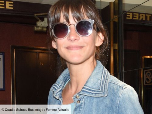 Sophie Marceau affolante en maillot léopard ultra-décolleté et talons flashy : une bombe !