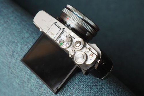 Olympus E-P7 review: All about that retro style