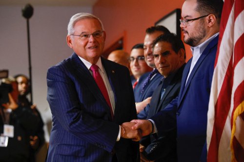 Are Senate Dems fumbling the Menendez scandal?