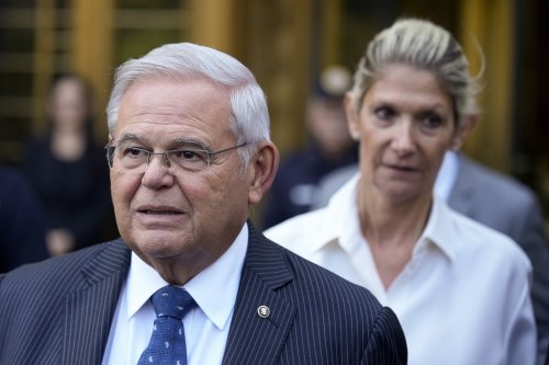 Sen. Bob Menendez may point the finger at his wife, newly unsealed documents show