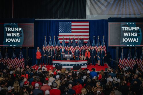 Trump flexes and the rest of the field fades: 5 takeaways from a big night in Iowa
