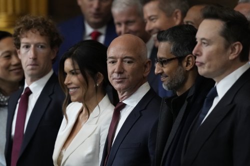 Trump dials up Bezos amid ‘hostile and political’ tariff fight with Amazon