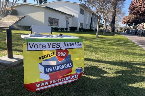 Librarians take on MAGA in California beach town