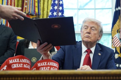 Trump crashes the home stretch of Canada’s election