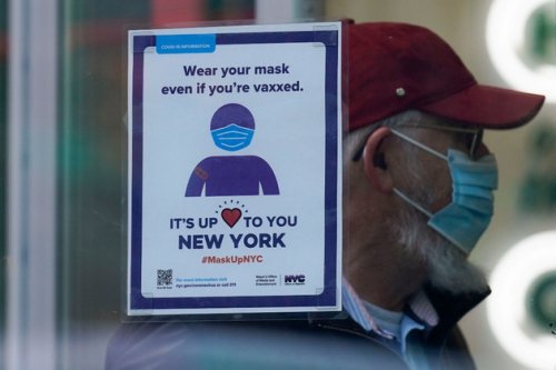 New York successfully halts court ruling that ended indoor mask mandate