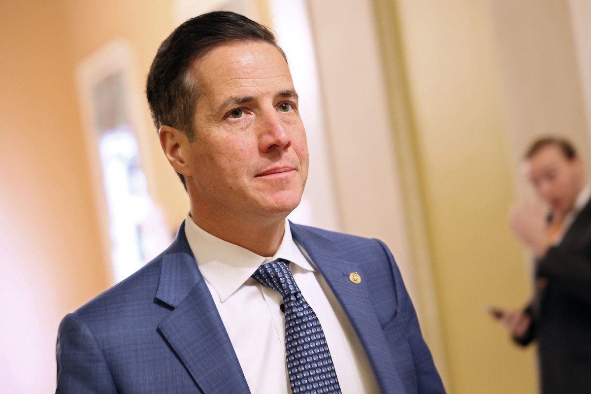 Crypto bill ethics talks wobble as senators eye Trump engagement