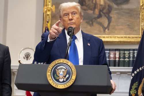 Trump floats traveling to Turkey this week for Russia-Ukraine peace talks