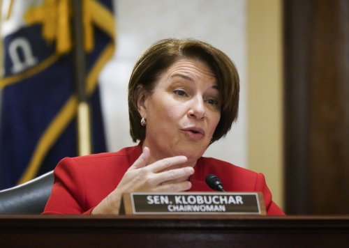 In private, vulnerable Senate Dems back off tech bill