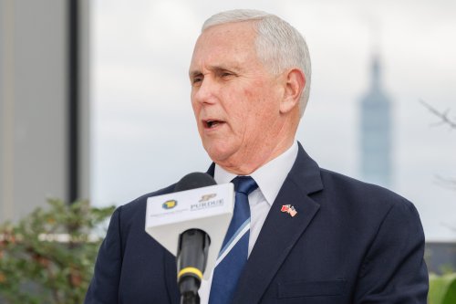 Pence: 'I've never been a fan of American presidents criticizing America on foreign soil'