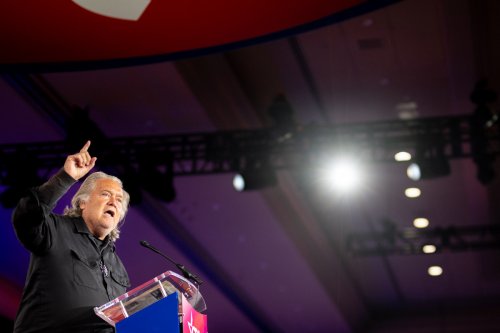 'The old politics are gone': Steve Bannon on the democratic socialist wave | Flipboard