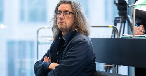 Belgian satirist who wanted to ‘ram’ knife down Jews’ throats not guilty of antisemitism