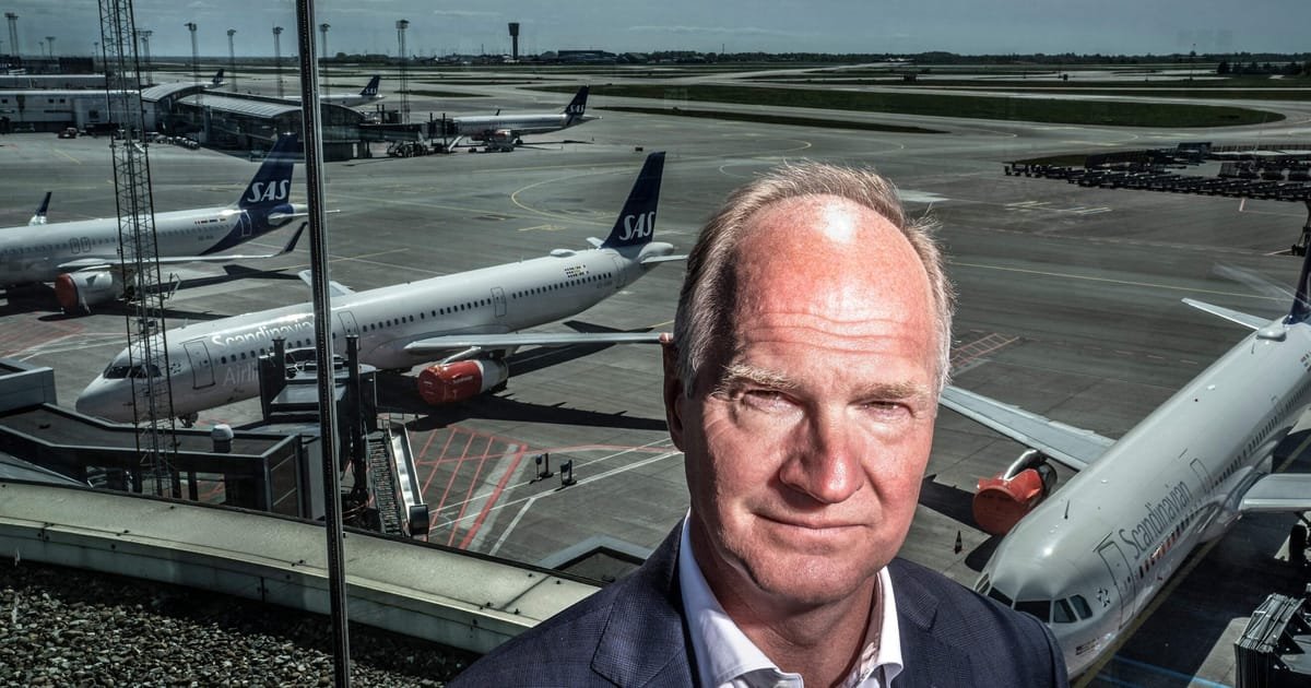 Heathrow boss defends handling of power outage as UK launches probe
