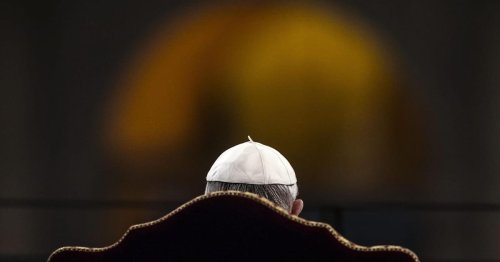 Who are the favorites to succeed Pope Francis?