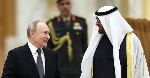 Putin trolls COP28 with oil talks next door