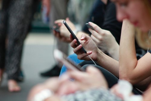 5 examples of teachers using cellphones to improve student engagement