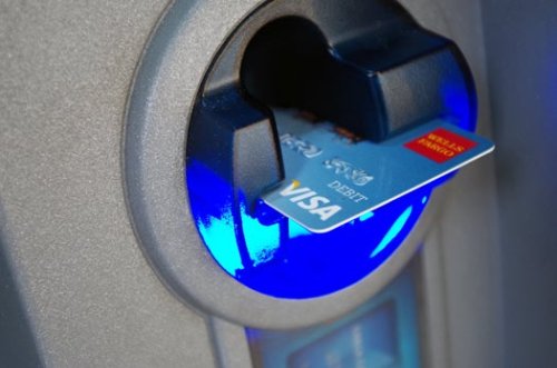 Thieves Stole $45 Million From ATMs Because The U.S. Uses Absurd 40-Year-Old Technology