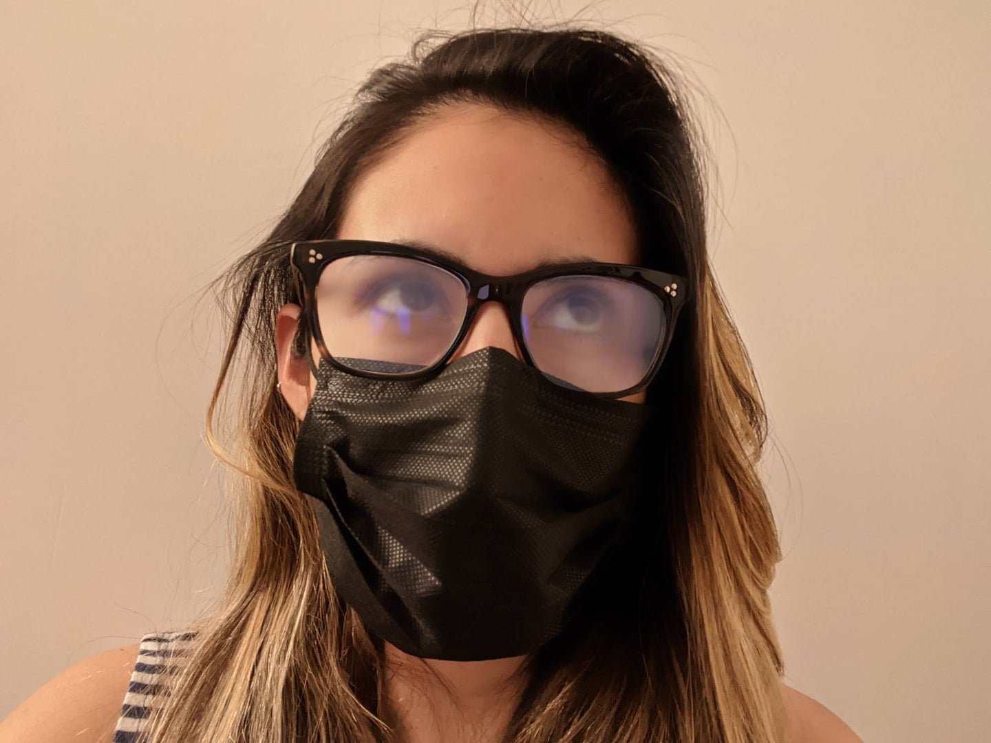 5 ways to keep your glasses from fogging up with a mask