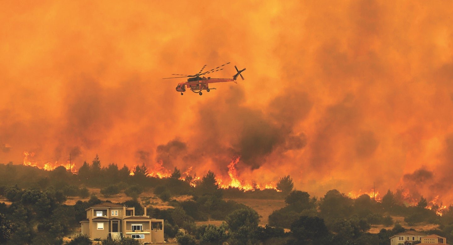 How aerial firefighters battle blazes from the skies